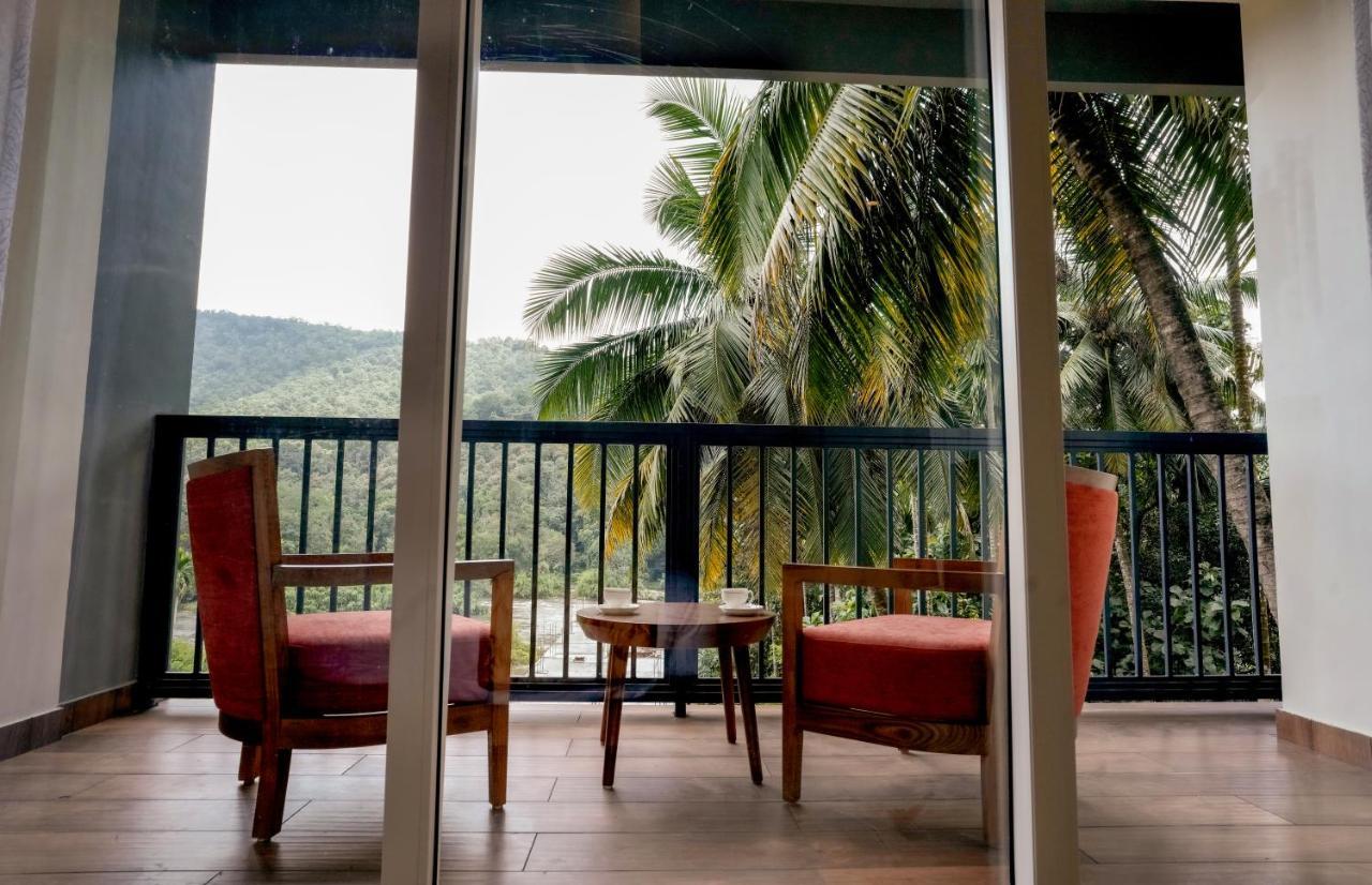 Bluemist Resorts Athirappilly Eksteriør bilde