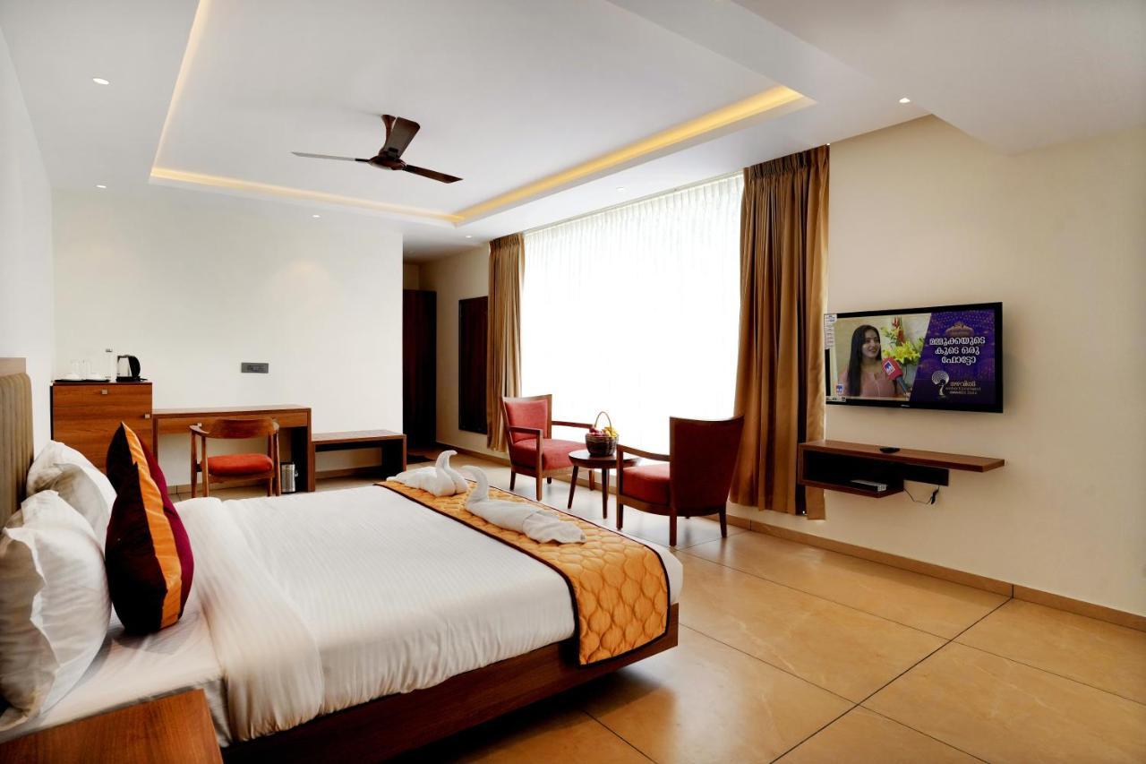 Bluemist Resorts Athirappilly Eksteriør bilde